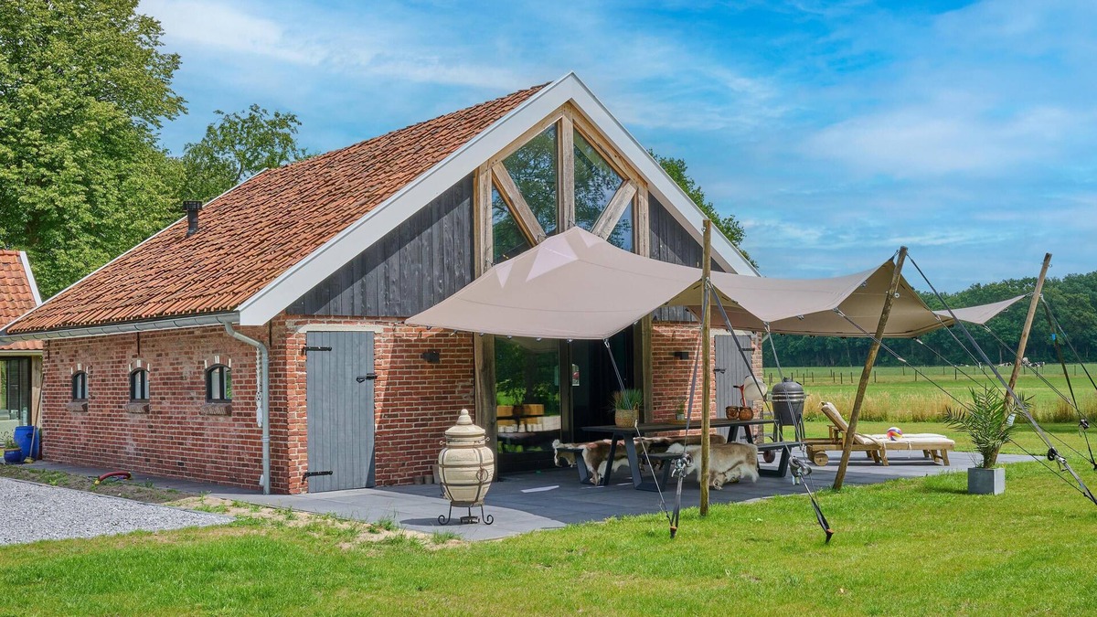 Haaksbergen House | Countryside enjoyment with panoramic sauna