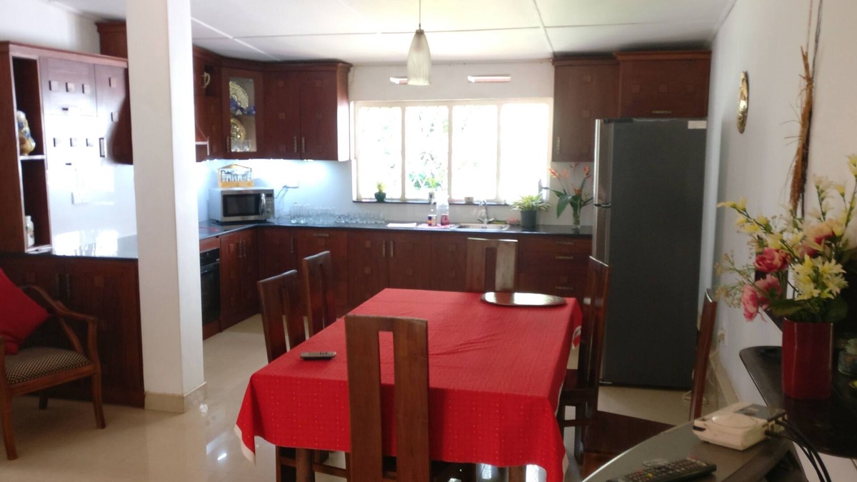 Kalagedihena House | Countryside Estate homestay