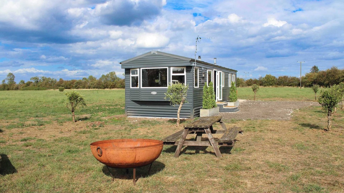 Glentham Cabin | Countryside Family Cabin Retreat