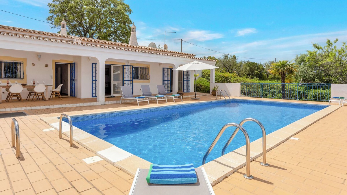 Sao Clemente Villa | Countryside property with mountain views