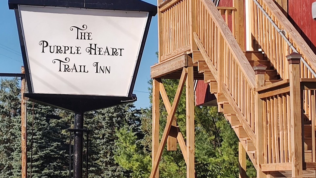 Reed City House | COUPLE - on Hersey River, trails, close to golfing, parks and horseback riding