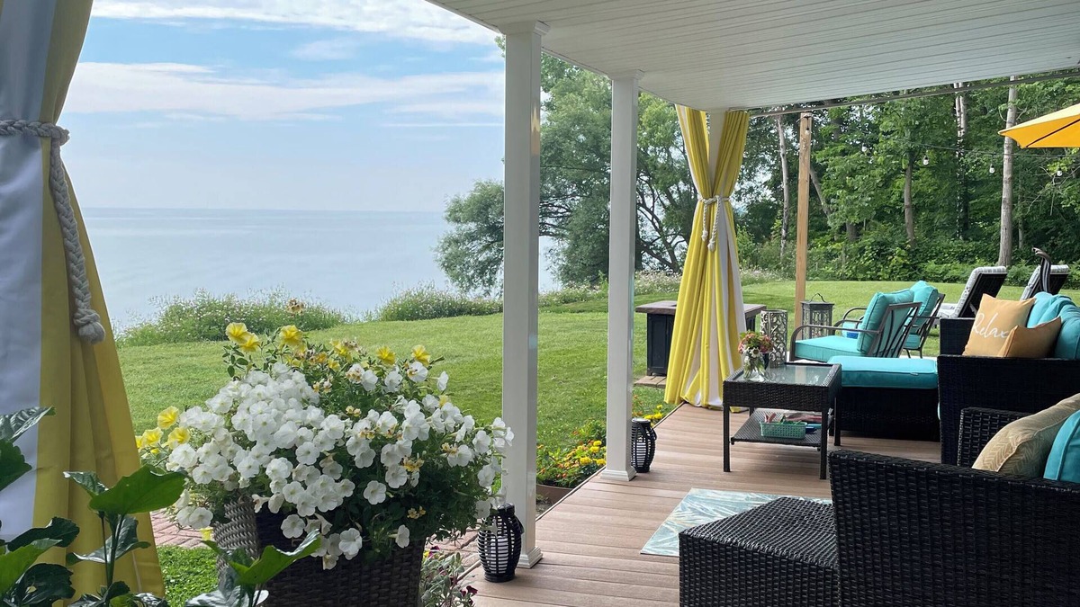 Lexington Cottage | Couples Getaway on Lake Huron 2 miles south of the quaint town of Lexington