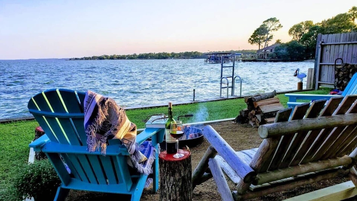 Pointblank House | Couples getaway on the water, Lake Livingston, TX. "No crowds here!"