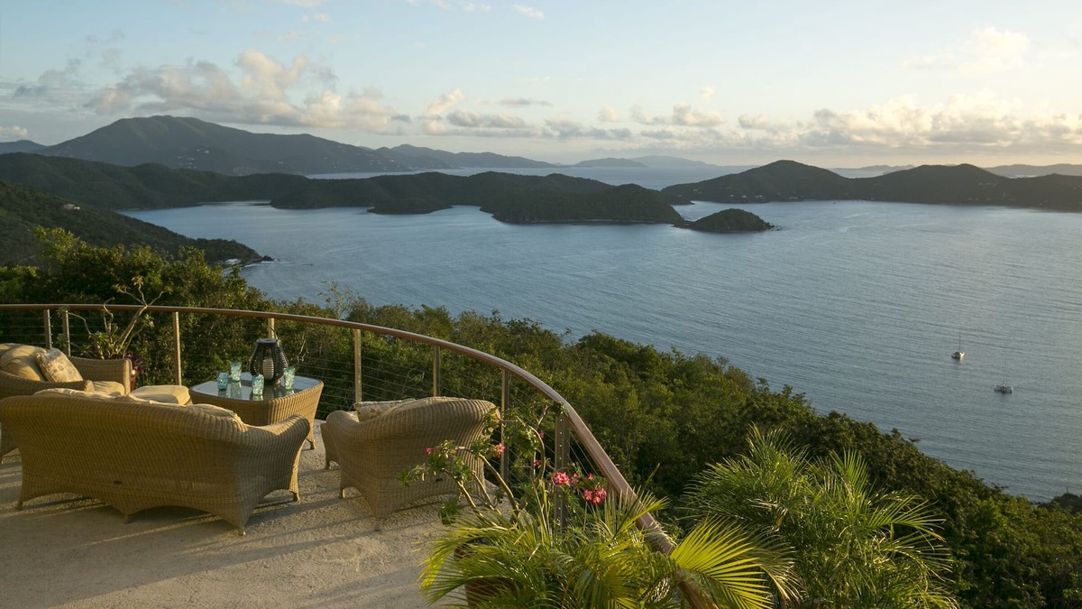 Estate Freemans Ground Villa | COUPLES RETREAT, HUGE OCEAN VIEWS, FREE KAYAKS & PADDLE BOARDS