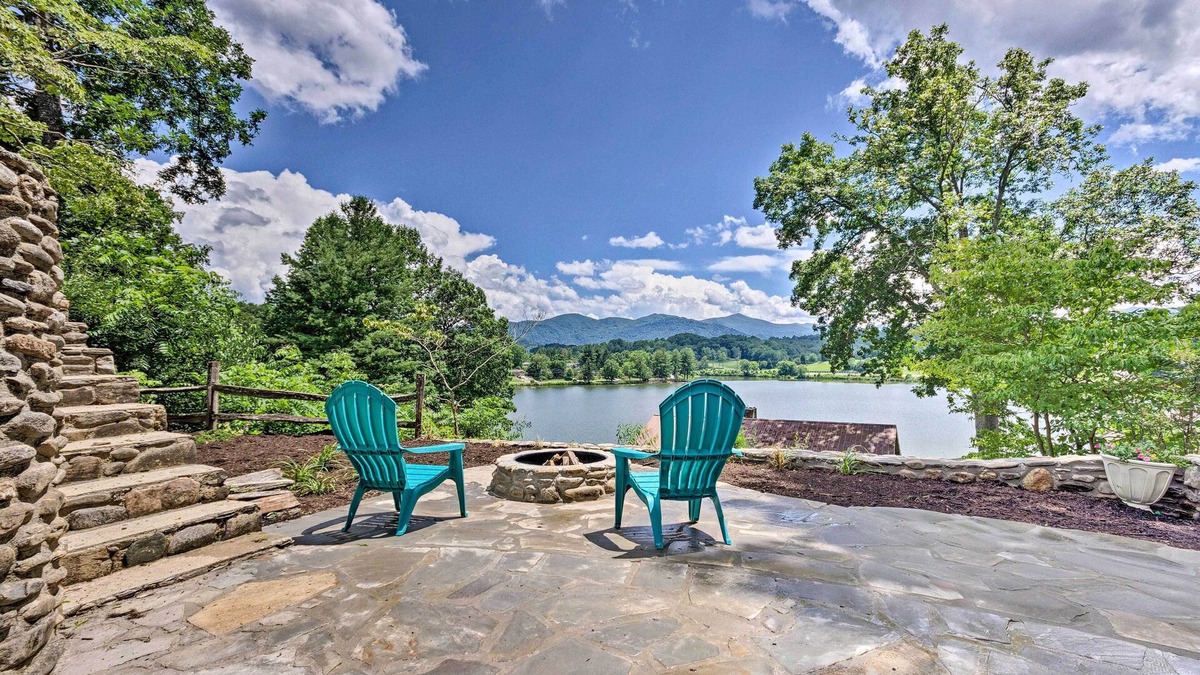 Lake Junaluska Apartment | Couples Retreat with Lake and Mtn Views, Fire Pit