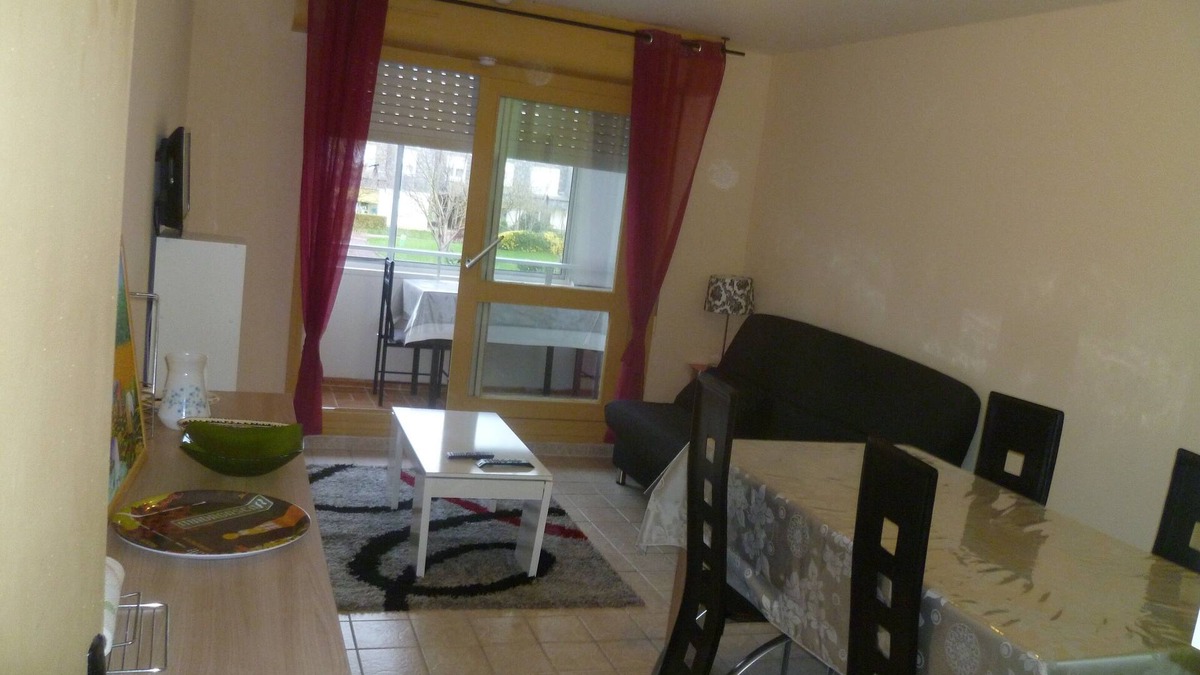 Courseulles-sur-Mer Apartment | COURSEULLES 150 Meters FROM THE SEA NEAR PORT AND SHOPS