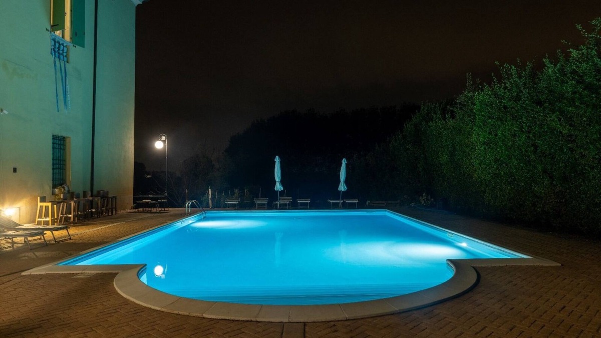 Goito House | COURT BEAUTIFUL WATER -Mobile Home