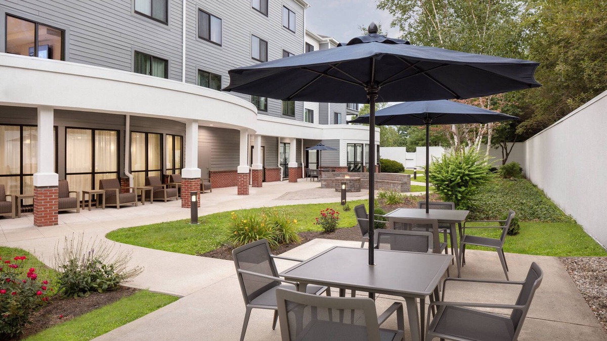 South Portland Hotel | Courtyard by Marriott Portland Airport