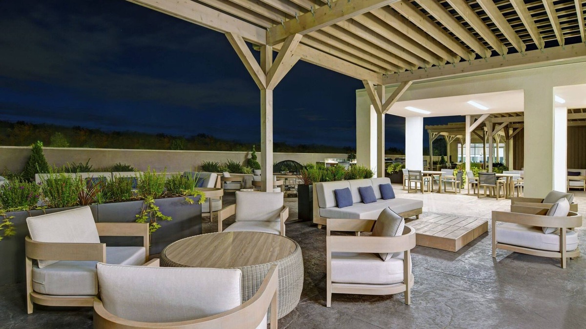 Yardville-Groveville Hotel | Courtyard by Marriott Hamilton