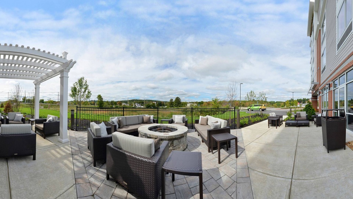 Littleton Hotel | Courtyard by Marriott Boston Littleton