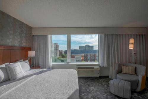 Friendship Village Hotel | Courtyard by Marriott Bethesda Chevy Chase