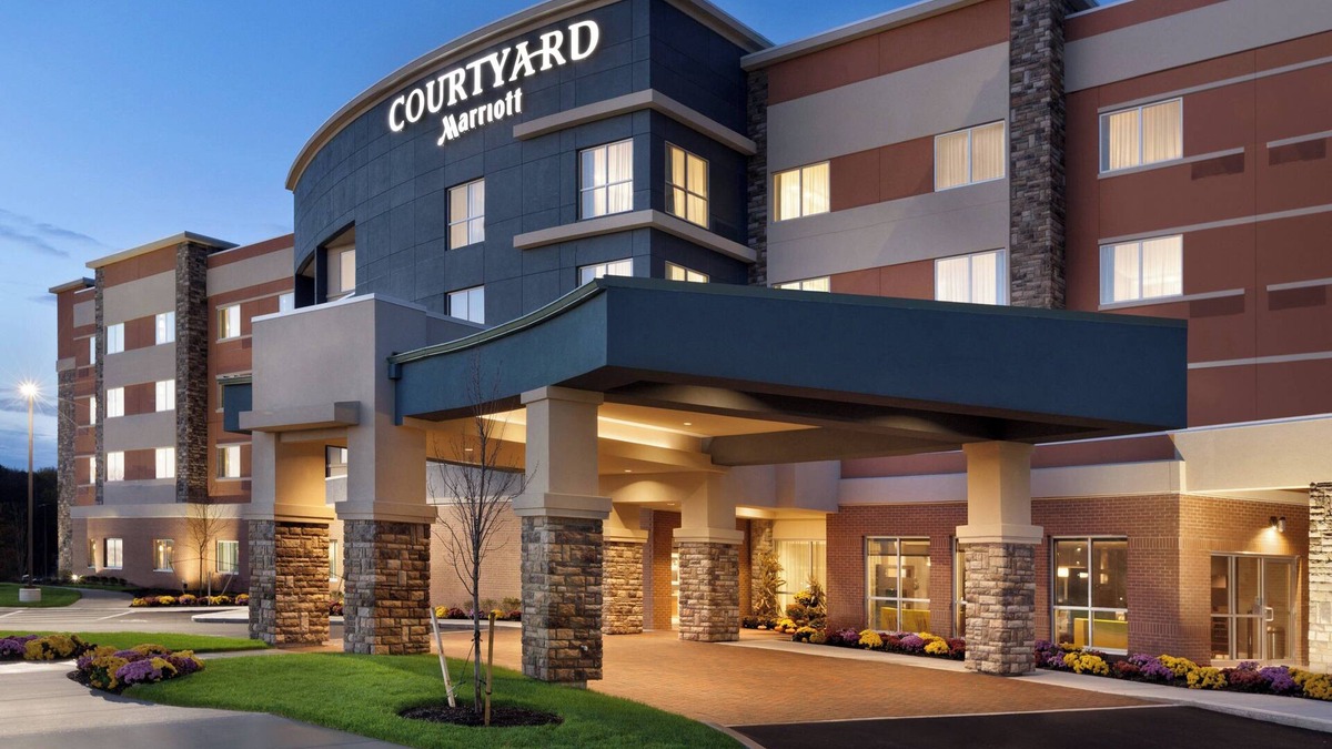 Readville Hotel | Courtyard by Marriott Boston Dedham/Westwood