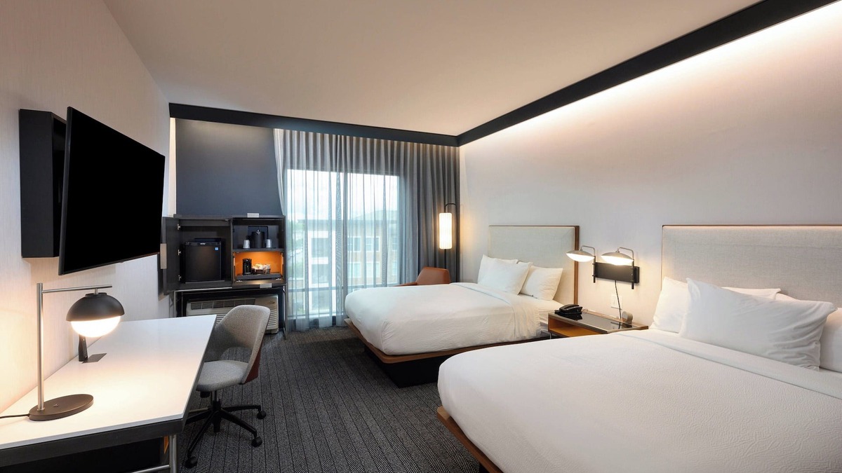 Charlotte Hotel | Courtyard by Marriott Charlotte Waverly