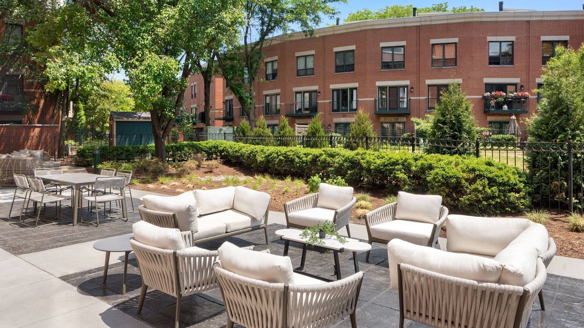 Near West Side Hotel | Courtyard by Marriott Chicago at Medical District/UIC