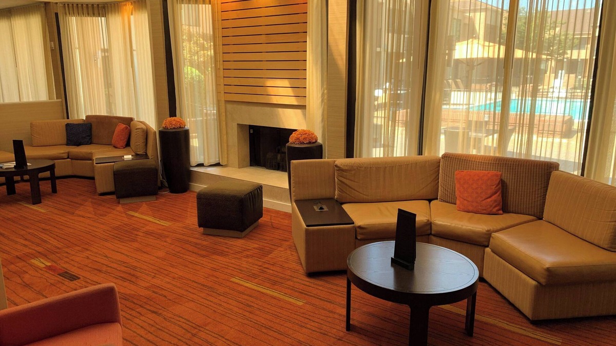 Columbus Hotel | Courtyard by Marriott Columbus