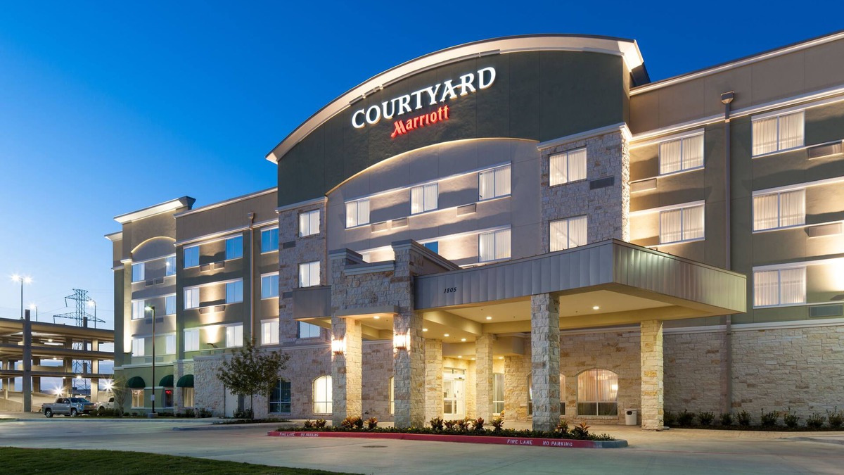Plano Hotel | Courtyard by Marriott Dallas Plano/Richardson