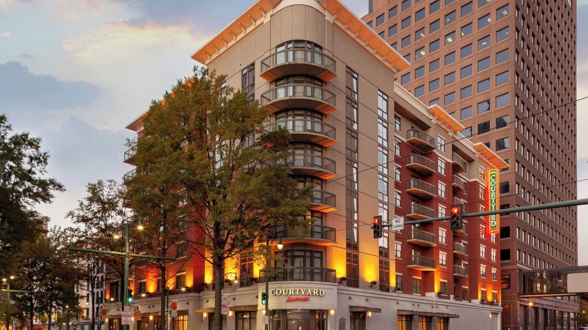 Downtown Memphis Hotel | Courtyard by Marriott Downtown Memphis