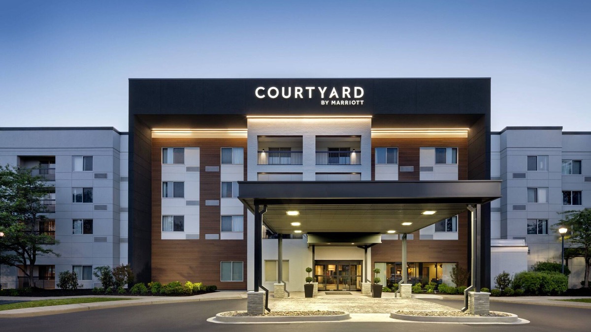Hopelawn Hotel | Courtyard by Marriott Edison Woodbridge