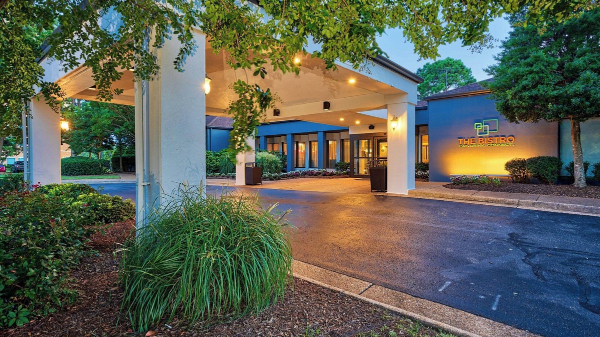 Coliseum Central Hotel | Courtyard by Marriott Hampton