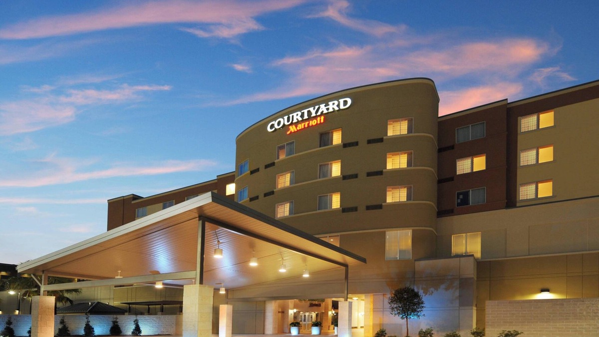 Pearland Hotel | Courtyard by Marriott Houston Pearland