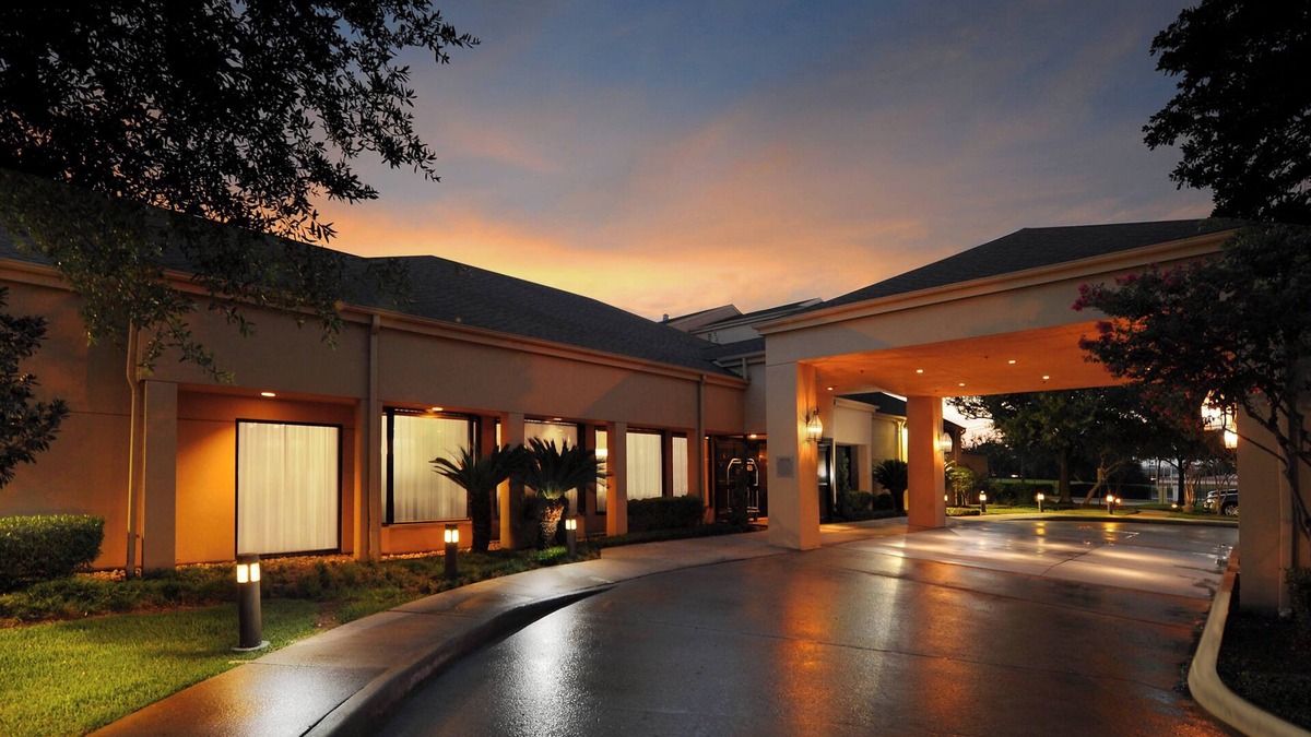 Southeast Houston Hotel | Courtyard by Marriott Houston Hobby Airport