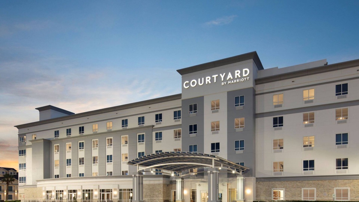 Clear Lake Shores Hotel | Courtyard by Marriott Houston Kemah