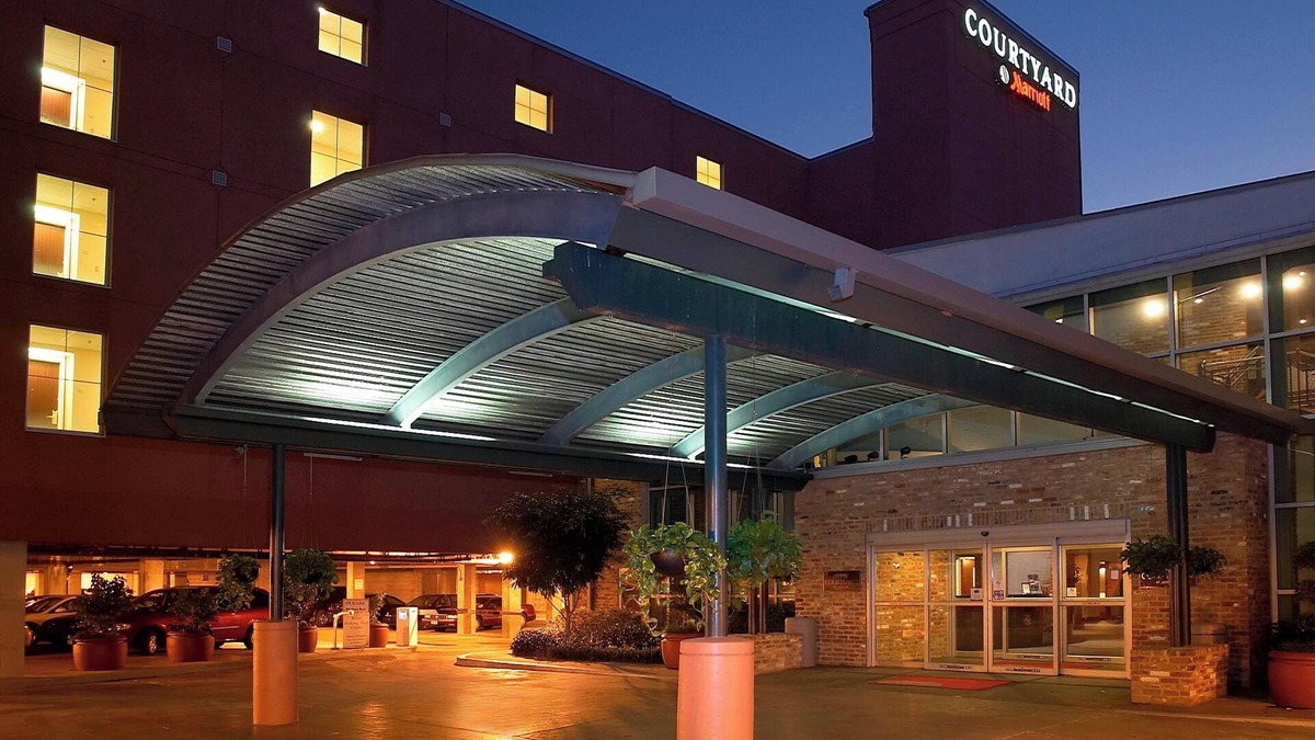 Arts/Warehouse District Hotel | Courtyard by Marriott New Orleans Warehouse Arts District