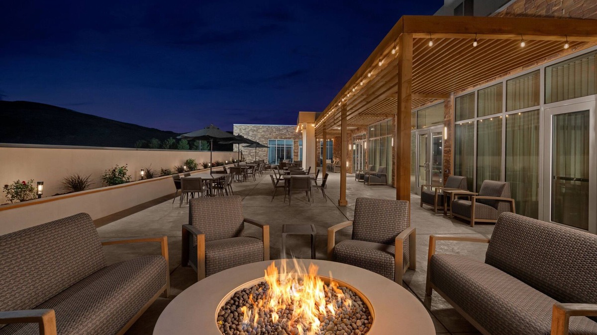 Sparks Hotel | Courtyard® By Marriott® Reno Sparks