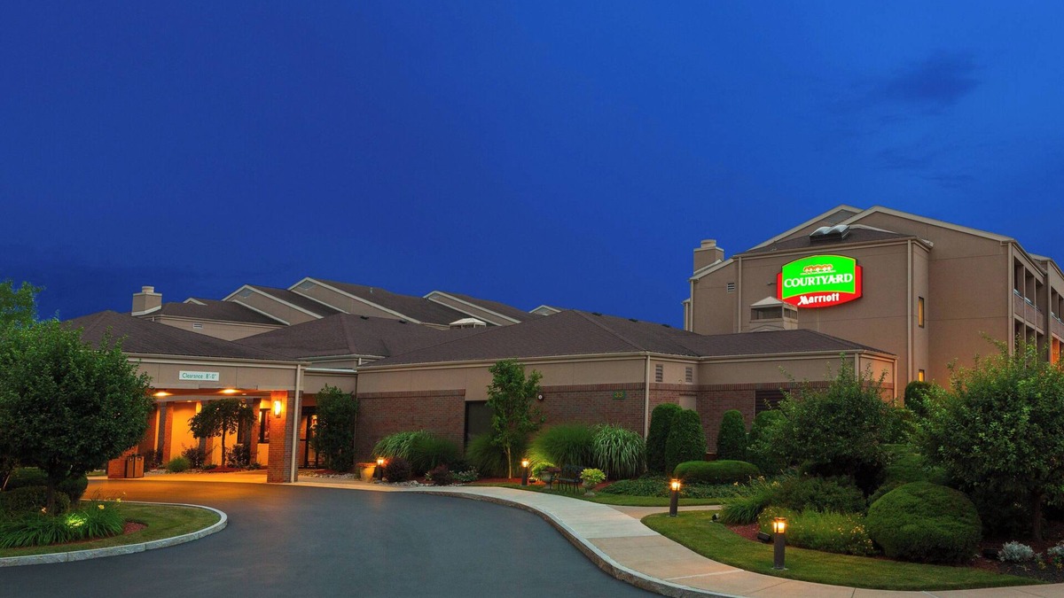 Rochester Hotel | Courtyard by Marriott Rochester Brighton