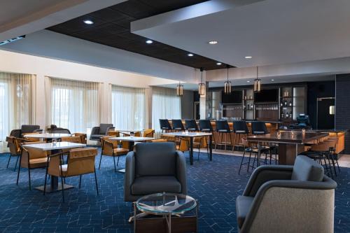 North San Antonio - SAT Hotel | Courtyard by Marriott San Antonio Airport