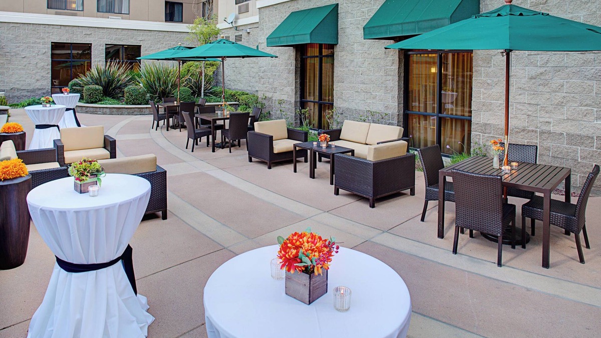 Southeastern Sacramento Hotel | Courtyard by Marriott Sacramento Midtown