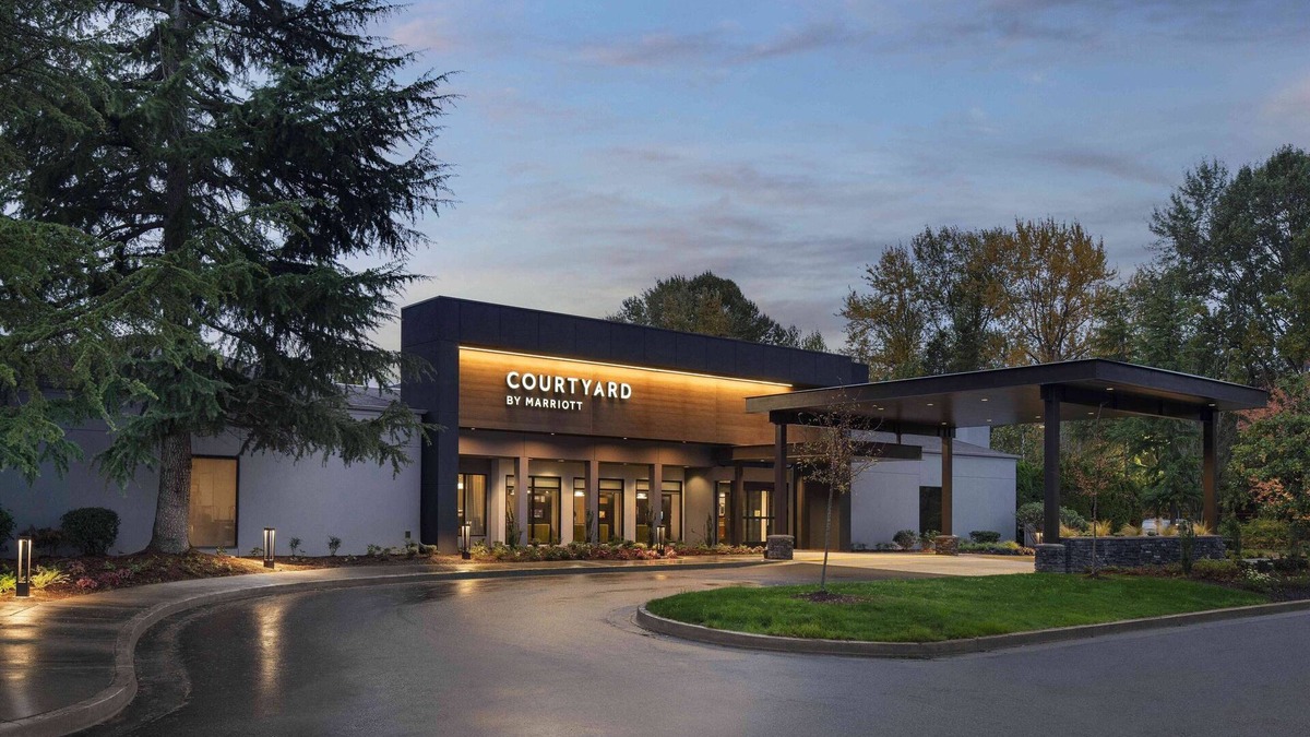Southcenter Hotel | Courtyard by Marriott Seattle Southcenter