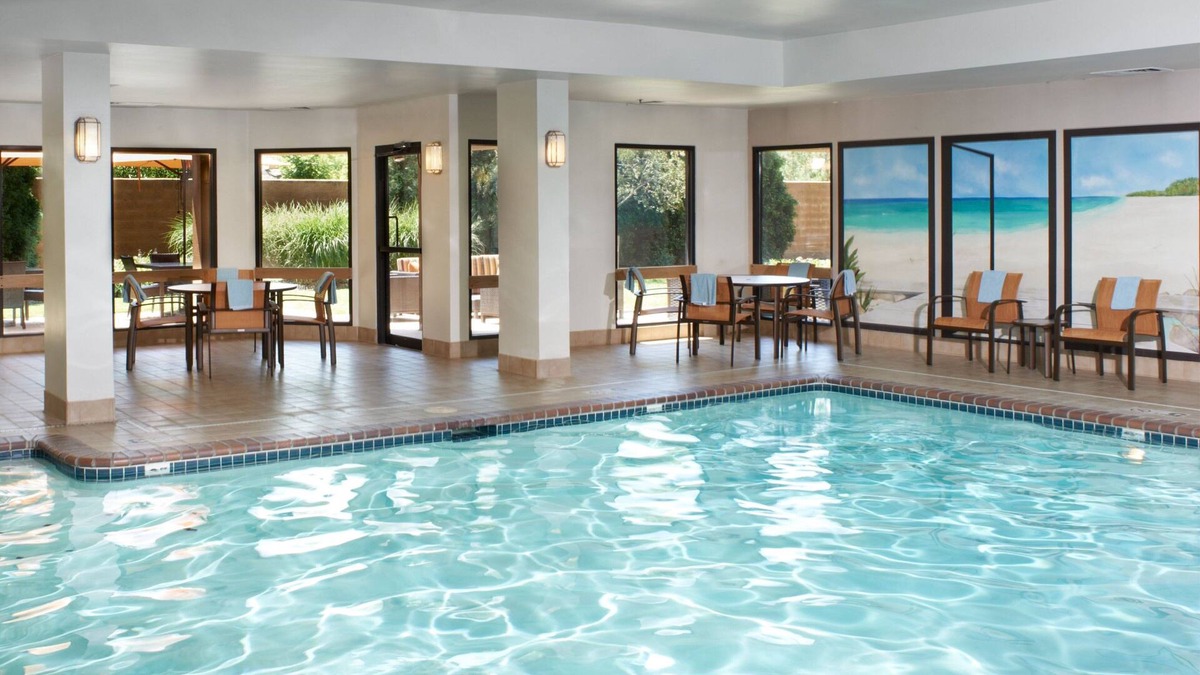 Rossford Hotel | Courtyard by Marriott Toledo Rossford/Perrysburg