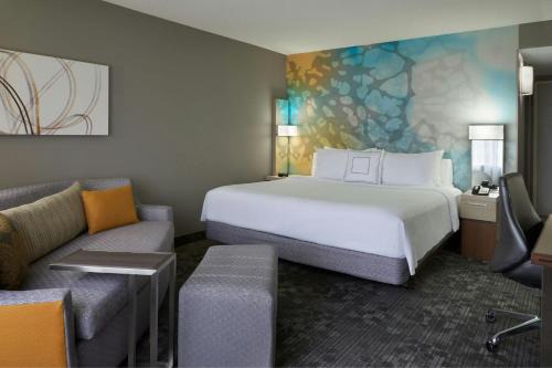 Northeast Mississauga Hotel | Courtyard by Marriott Toronto Airport