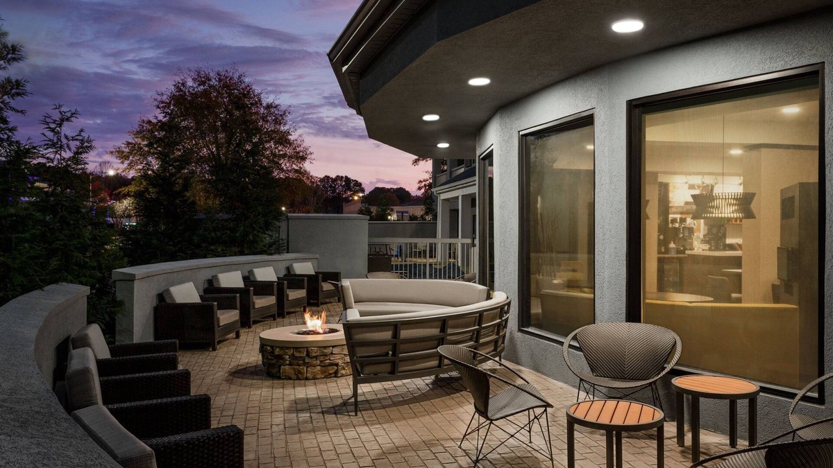 Tupelo Hotel | Courtyard By Marriott Tupelo