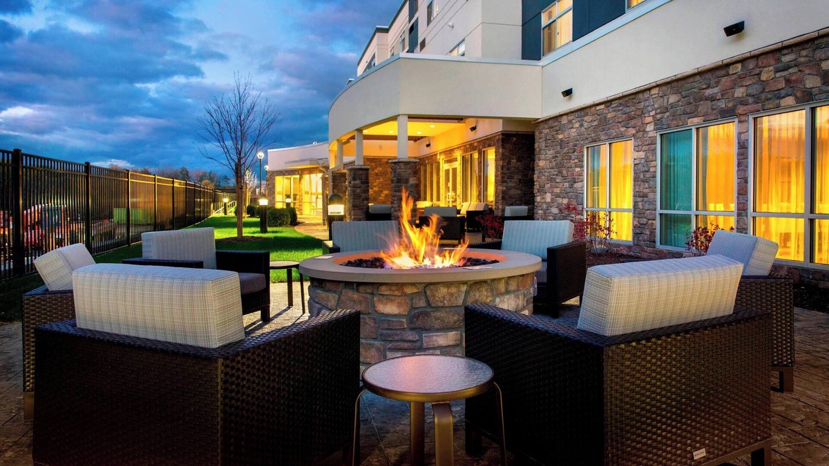 Stockade Historic District Hotel | Courtyard by Marriott Schenectady at Mohawk Harbor