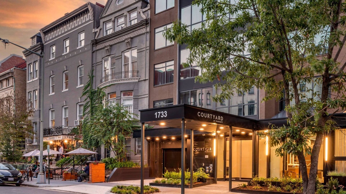 Dupont Circle Hotel | Courtyard by Marriott Washington, DC Dupont Circle