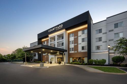 Hopelawn Hotel | Courtyard Edison Woodbridge