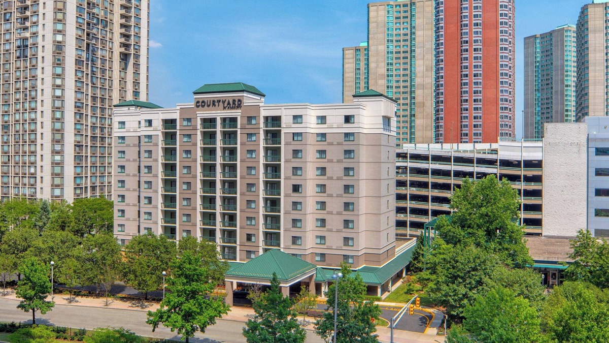 Newport Hotel | Courtyard Jersey City Newport
