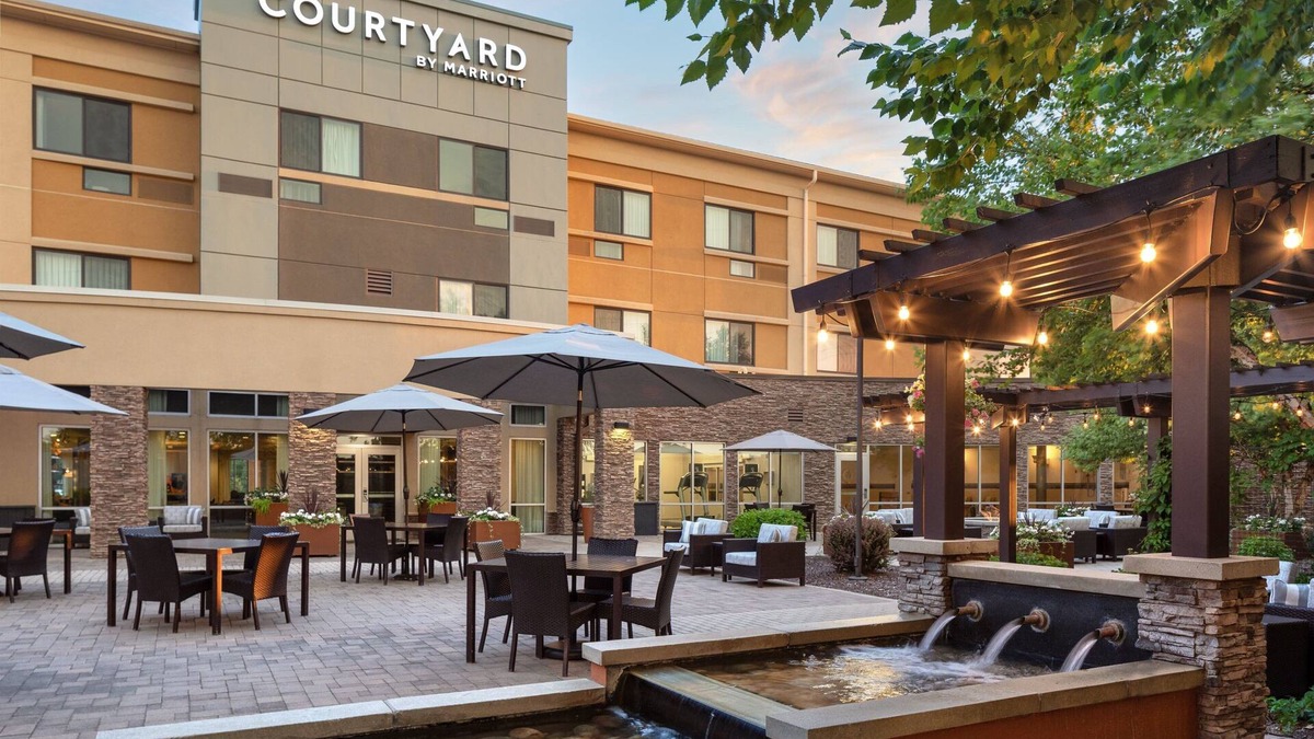 Mankato Hotel | Courtyard Mankato Marriott