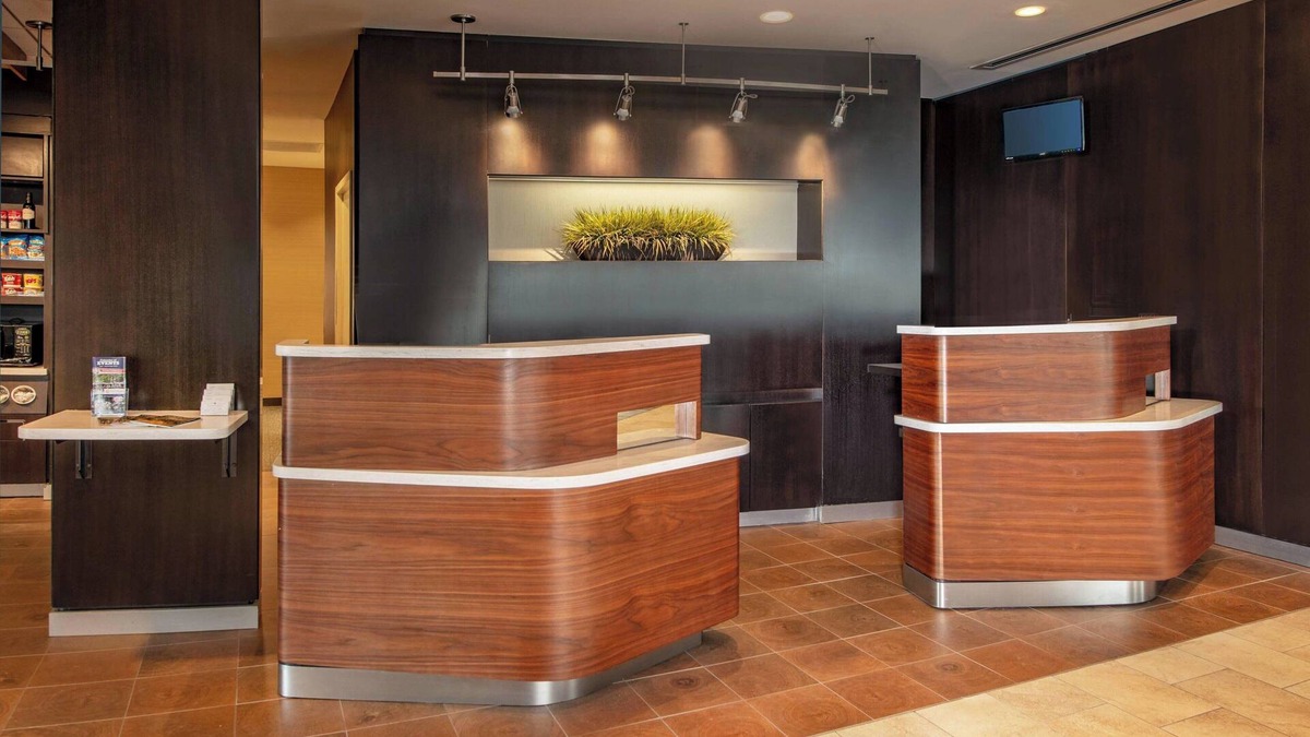 Halfway Hotel | Courtyard Marriott Hagerstown