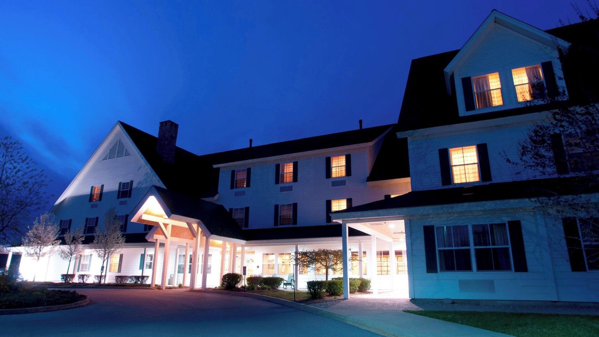 Middlebury Hotel | Courtyard Middlebury