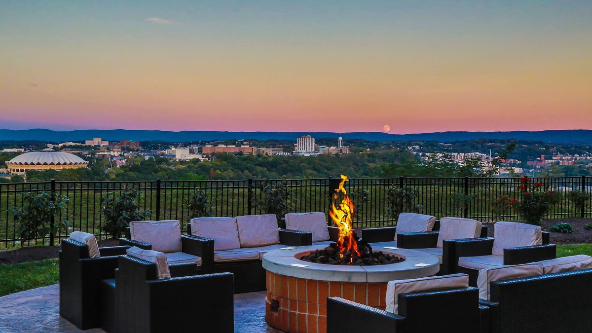 Granville Hotel | Courtyard Morgantown