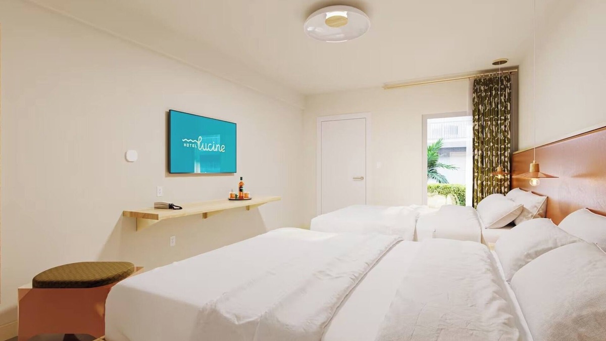 San Jacinto Hotel | Courtyard Pool + Rooftop Vibes | Double Queen Near Gulf