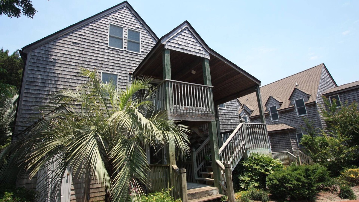 Ocracoke Bed & Breakfast | Courtyard Villas on Silver Lake Harbor
