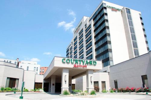 Waterbury Hotel | Courtyard Waterbury Downtown