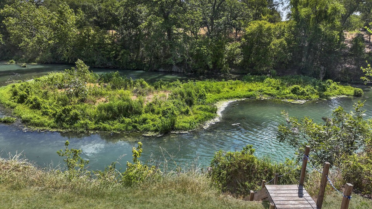 Martindale House | Cousins River Sanctuary I 3BR , sleeps 6, Hot tub