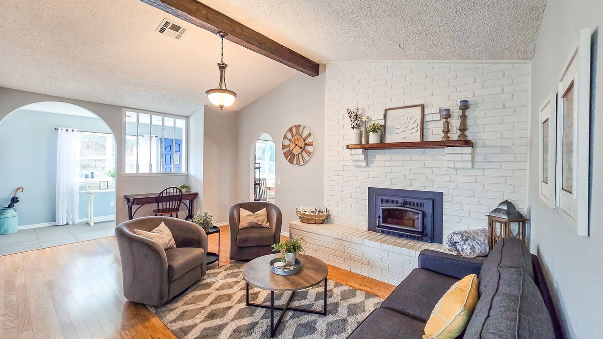 Eufaula House | Cove's End Escape | Lakefront Retreat + Boat Dock