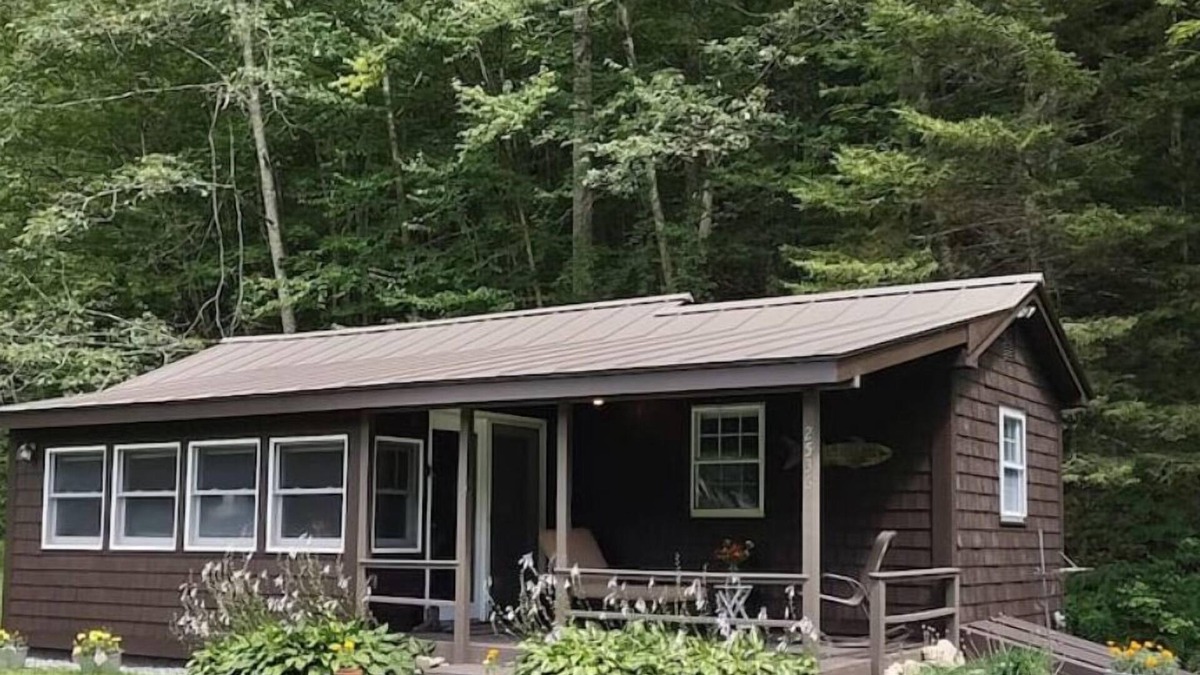 Sandgate Cabin | Covered Bridge Cabin on the Green River