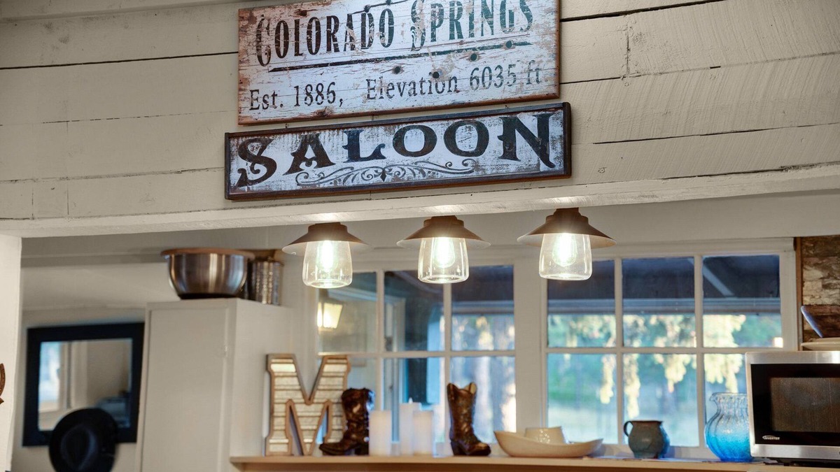 Colorado Springs Cabin | Cowboy Cabin Ranch-3BR-2BA-Pasture/Trees-Hammock Garden-Located minutes to Town